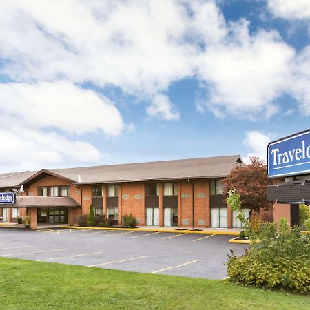 Travelodge By Wyndham Owen Sound On Eksteriør bilde