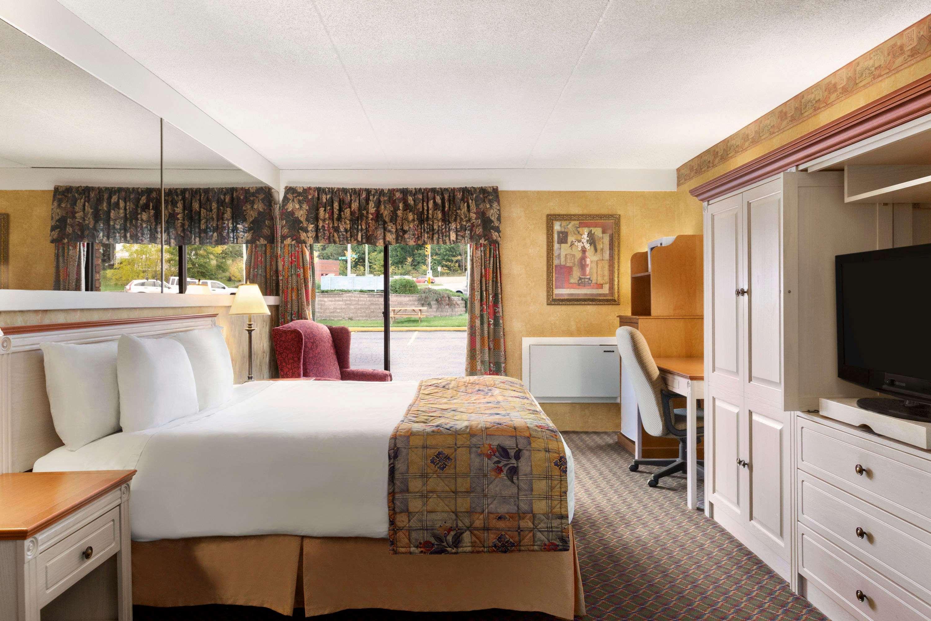 Travelodge By Wyndham Owen Sound On Eksteriør bilde